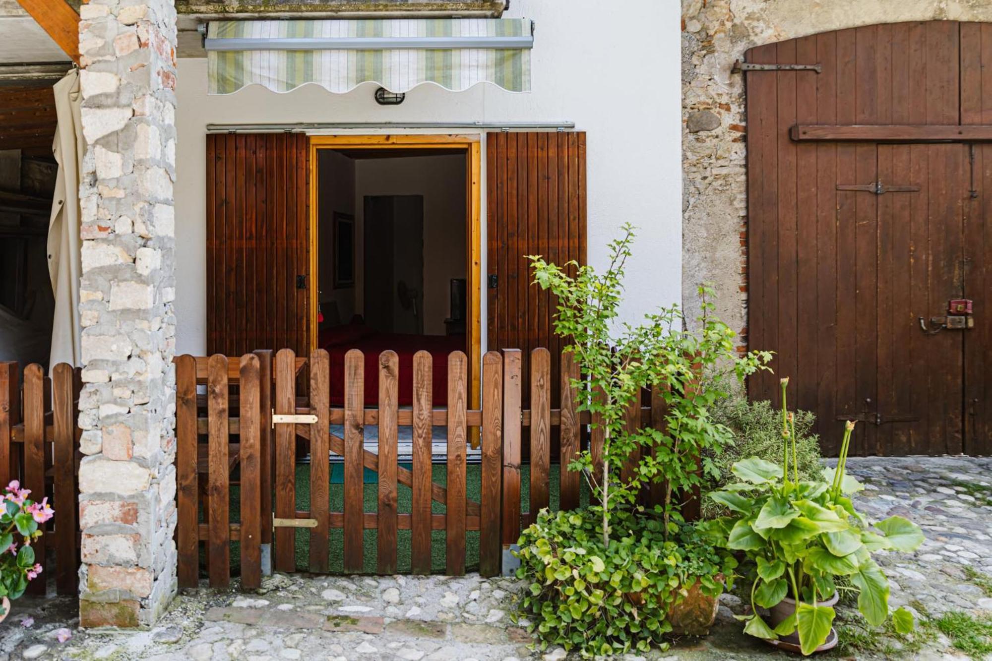 Cozy Castello Apartment Manerba del Garda Exterior photo