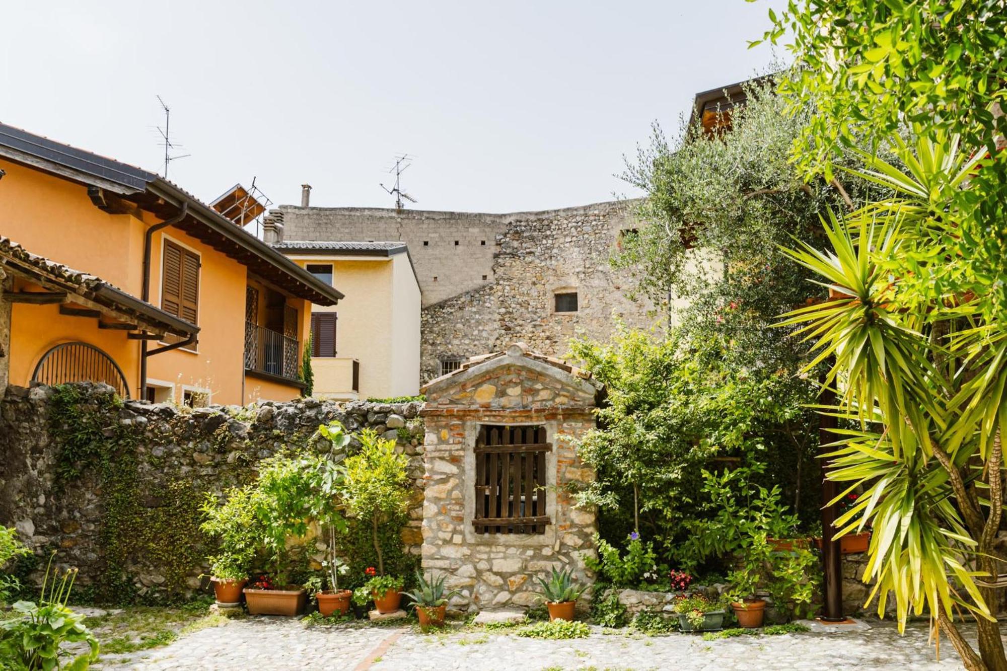Cozy Castello Apartment Manerba del Garda Exterior photo